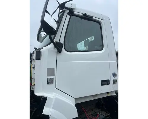 VOLVO VNL Leaf Spring, Front