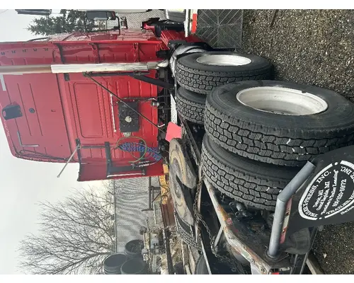 VOLVO VNL Lever