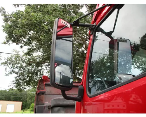 VOLVO VNL MIRROR ASSEMBLY CABDOOR