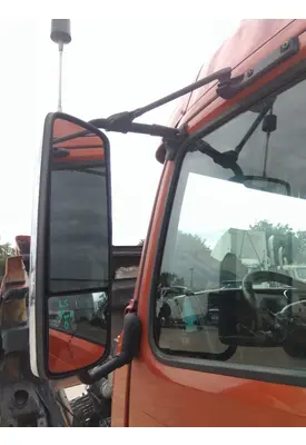 VOLVO VNL MIRROR ASSEMBLY CAB/DOOR