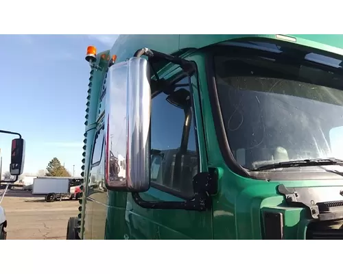 VOLVO VNL MIRROR ASSEMBLY CABDOOR