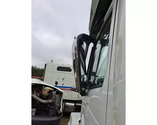 VOLVO VNL MIRROR ASSEMBLY CABDOOR