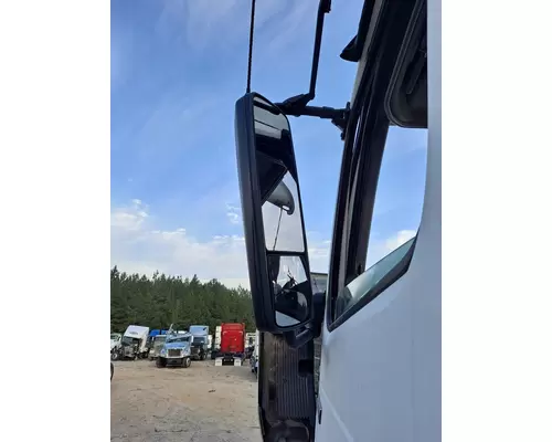 VOLVO VNL MIRROR ASSEMBLY CABDOOR