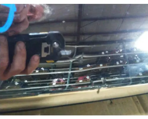 VOLVO VNL MIRROR ASSEMBLY CABDOOR