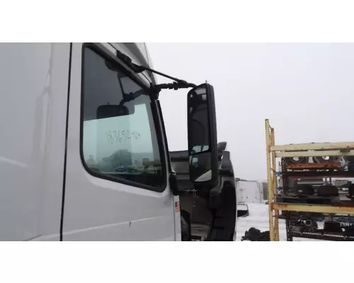 VOLVO VNL MIRROR ASSEMBLY CABDOOR