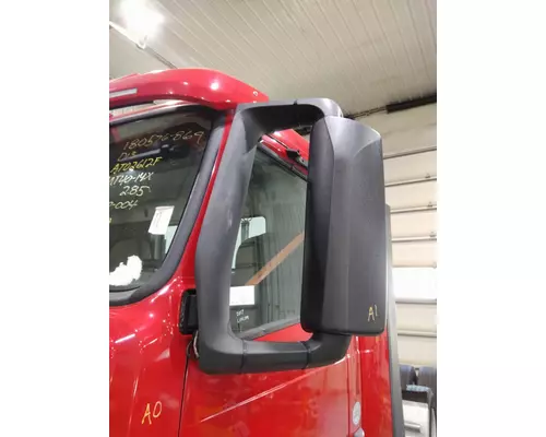 VOLVO VNL MIRROR ASSEMBLY CABDOOR