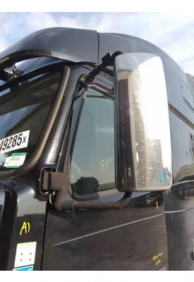 VOLVO VNL MIRROR ASSEMBLY CAB/DOOR