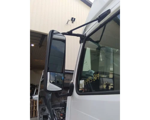 VOLVO VNL MIRROR ASSEMBLY CABDOOR