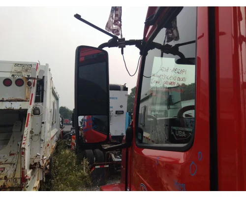 VOLVO VNL MIRROR ASSEMBLY CABDOOR