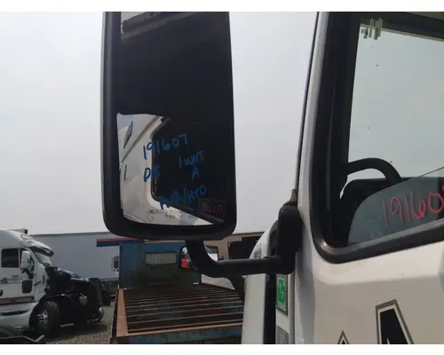 VOLVO VNL MIRROR ASSEMBLY CABDOOR