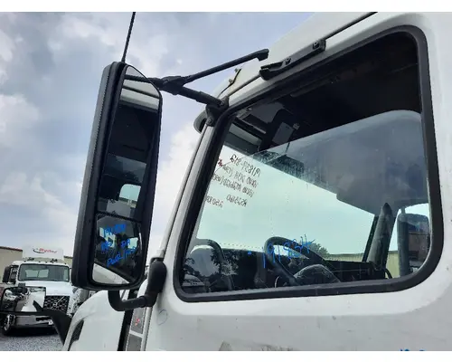 VOLVO VNL MIRROR ASSEMBLY CABDOOR