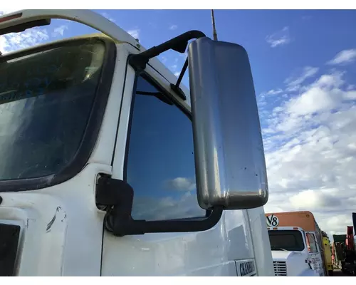 VOLVO VNL MIRROR ASSEMBLY CABDOOR