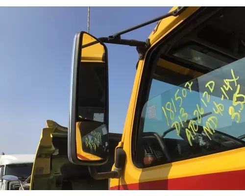 VOLVO VNL MIRROR ASSEMBLY CABDOOR