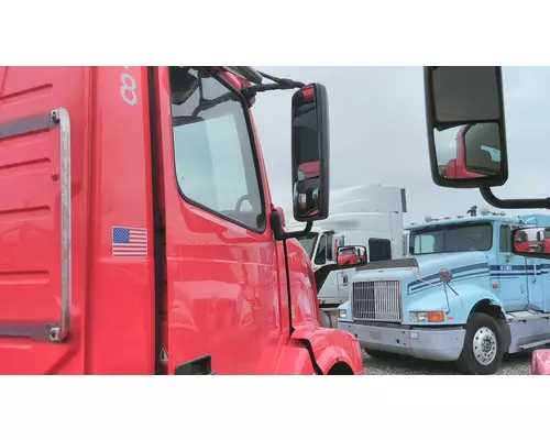 VOLVO VNL MIRROR ASSEMBLY CABDOOR