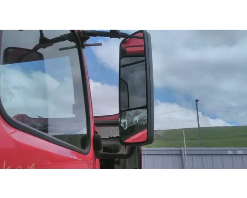 VOLVO VNL MIRROR ASSEMBLY CABDOOR