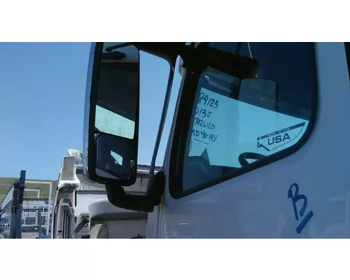VOLVO VNL MIRROR ASSEMBLY CABDOOR