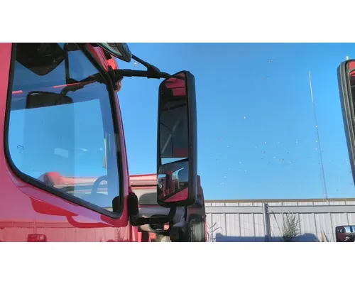 VOLVO VNL MIRROR ASSEMBLY CABDOOR