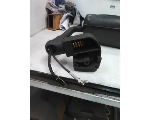 VOLVO VNL MIRROR ASSEMBLY CABDOOR