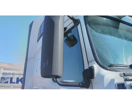 VOLVO VNL MIRROR ASSEMBLY CABDOOR