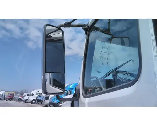 VOLVO VNL MIRROR ASSEMBLY CABDOOR