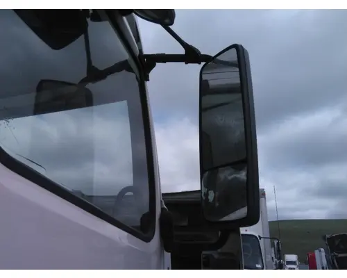 VOLVO VNL MIRROR ASSEMBLY CABDOOR