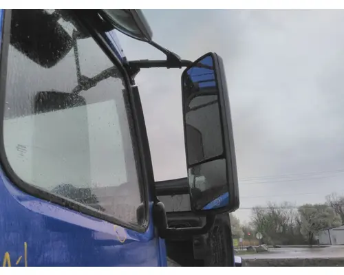 VOLVO VNL MIRROR ASSEMBLY CABDOOR