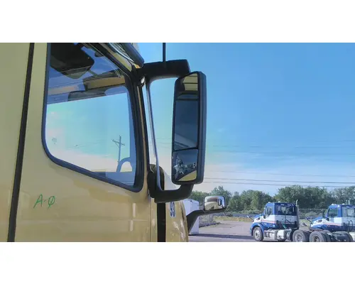 VOLVO VNL MIRROR ASSEMBLY CABDOOR