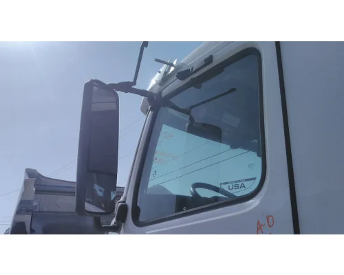 VOLVO VNL MIRROR ASSEMBLY CABDOOR