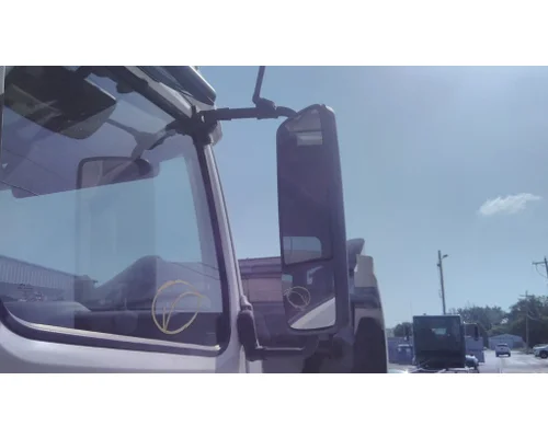 VOLVO VNL MIRROR ASSEMBLY CABDOOR