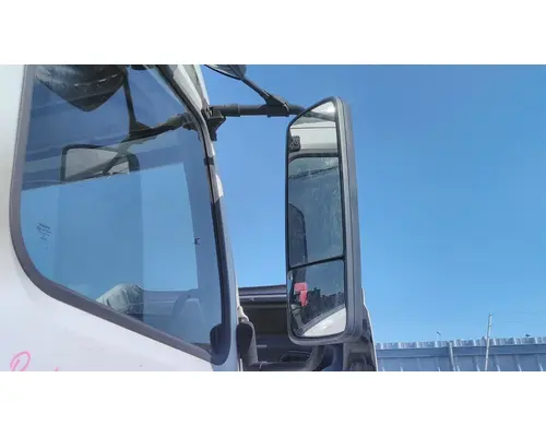 VOLVO VNL MIRROR ASSEMBLY CABDOOR