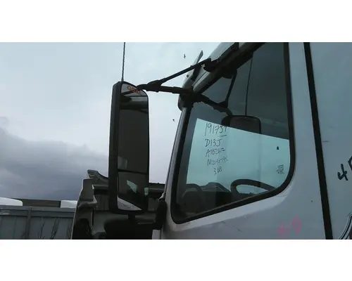 VOLVO VNL MIRROR ASSEMBLY CABDOOR