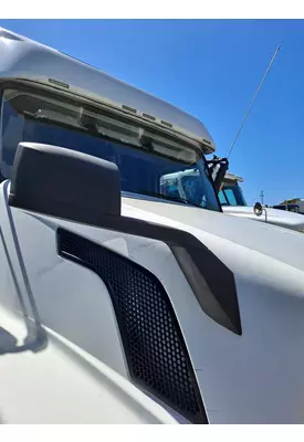 VOLVO VNL MIRROR ASSEMBLY FENDER/HOOD