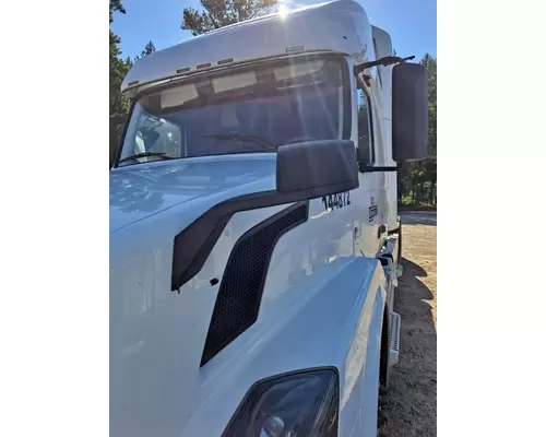 VOLVO VNL MIRROR ASSEMBLY FENDERHOOD