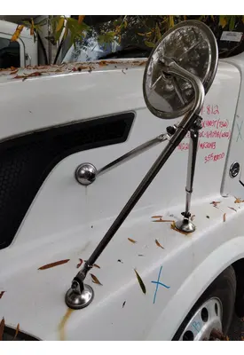 VOLVO VNL MIRROR ASSEMBLY FENDER/HOOD