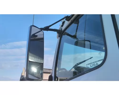 VOLVO VNL MIRROR ASSEMBLY FENDERHOOD
