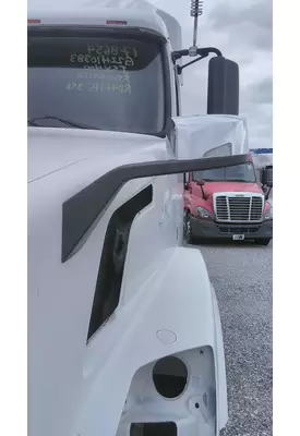 VOLVO VNL MIRROR ASSEMBLY FENDER/HOOD