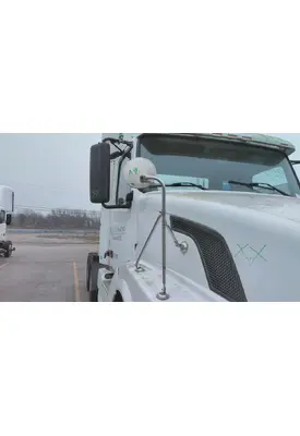 VOLVO VNL MIRROR ASSEMBLY FENDER/HOOD