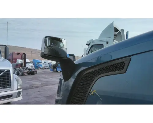 VOLVO VNL MIRROR ASSEMBLY FENDERHOOD