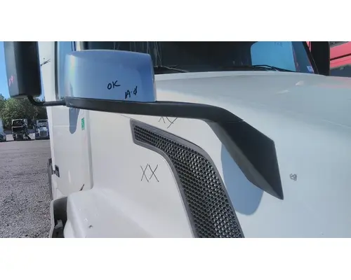 VOLVO VNL MIRROR ASSEMBLY FENDERHOOD