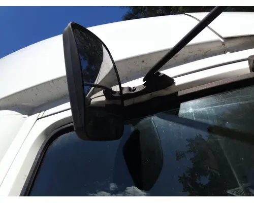 VOLVO VNL MIRROR LOOK DOWN