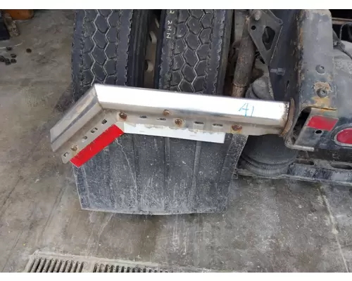 VOLVO VNL MUD FLAP HANGER