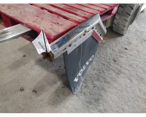 VOLVO VNL MUD FLAP HANGER