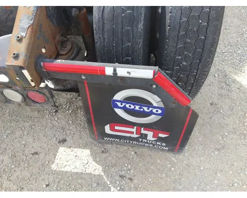 VOLVO VNL MUD FLAP HANGER