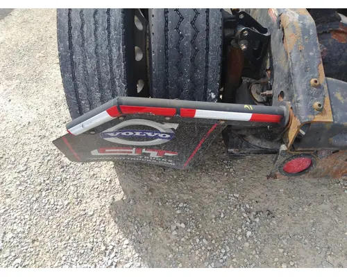 VOLVO VNL MUD FLAP HANGER