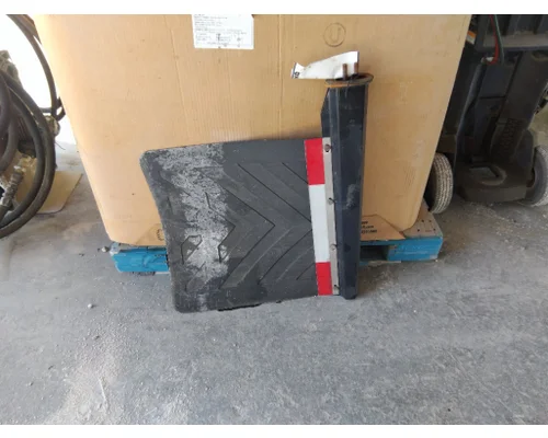 VOLVO VNL MUD FLAP HANGER