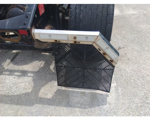 VOLVO VNL MUD FLAP HANGER