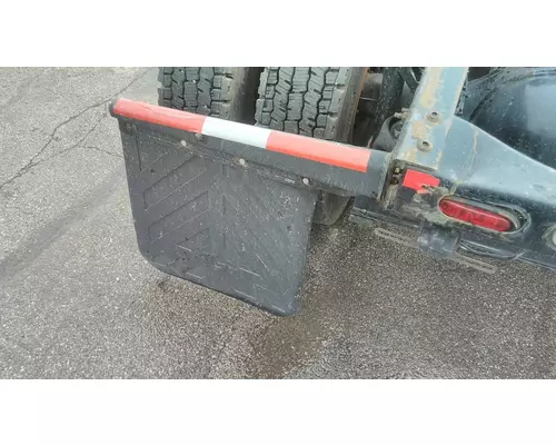VOLVO VNL MUD FLAP HANGER