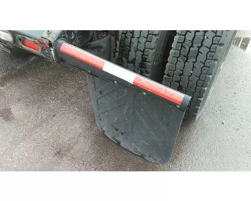 VOLVO VNL MUD FLAP HANGER