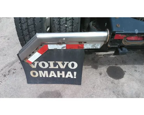 VOLVO VNL MUD FLAP HANGER