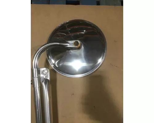 VOLVO VNL Mirror (Side View)